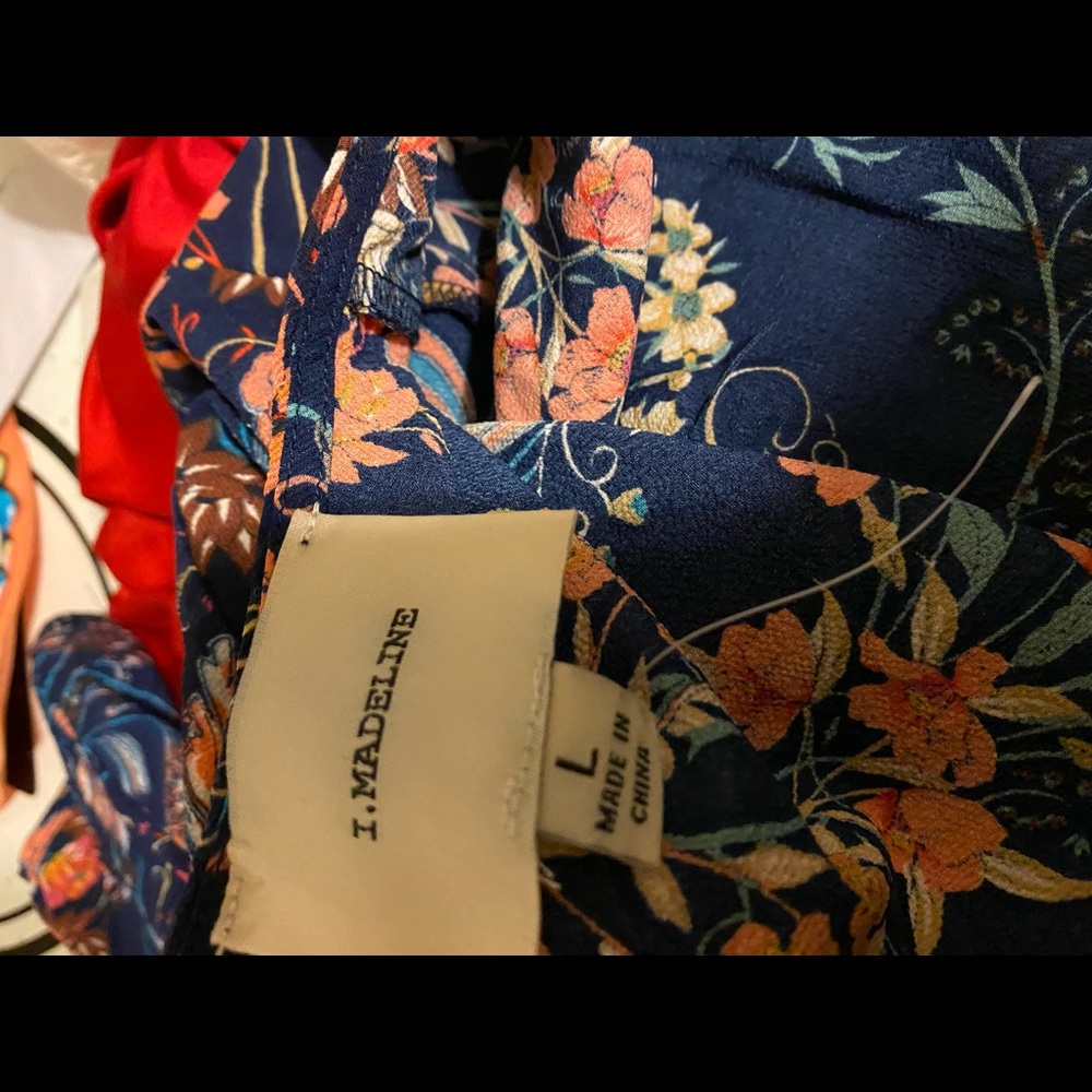 Dress - Picture 8 of 8